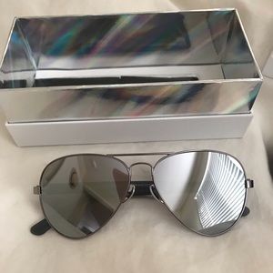 Westward \ Leaning silver aviators 👓